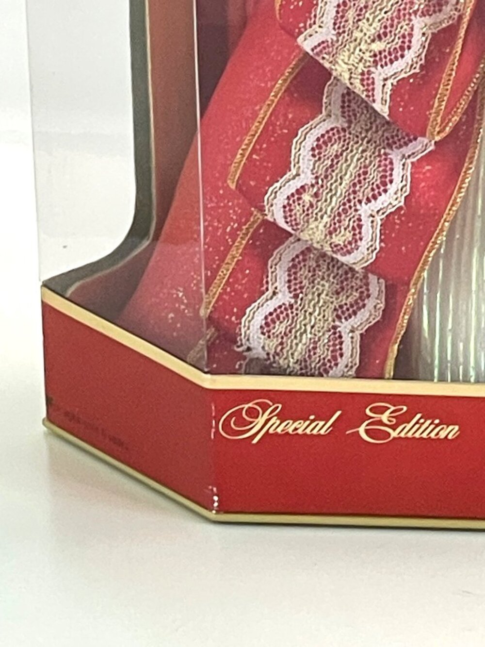 1997 Happy Holidays Barbie Brunette NRFB Special Edition 10th Anniversary 17832 - Picture 3 of 7